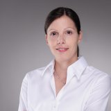 Frau Janine Müller